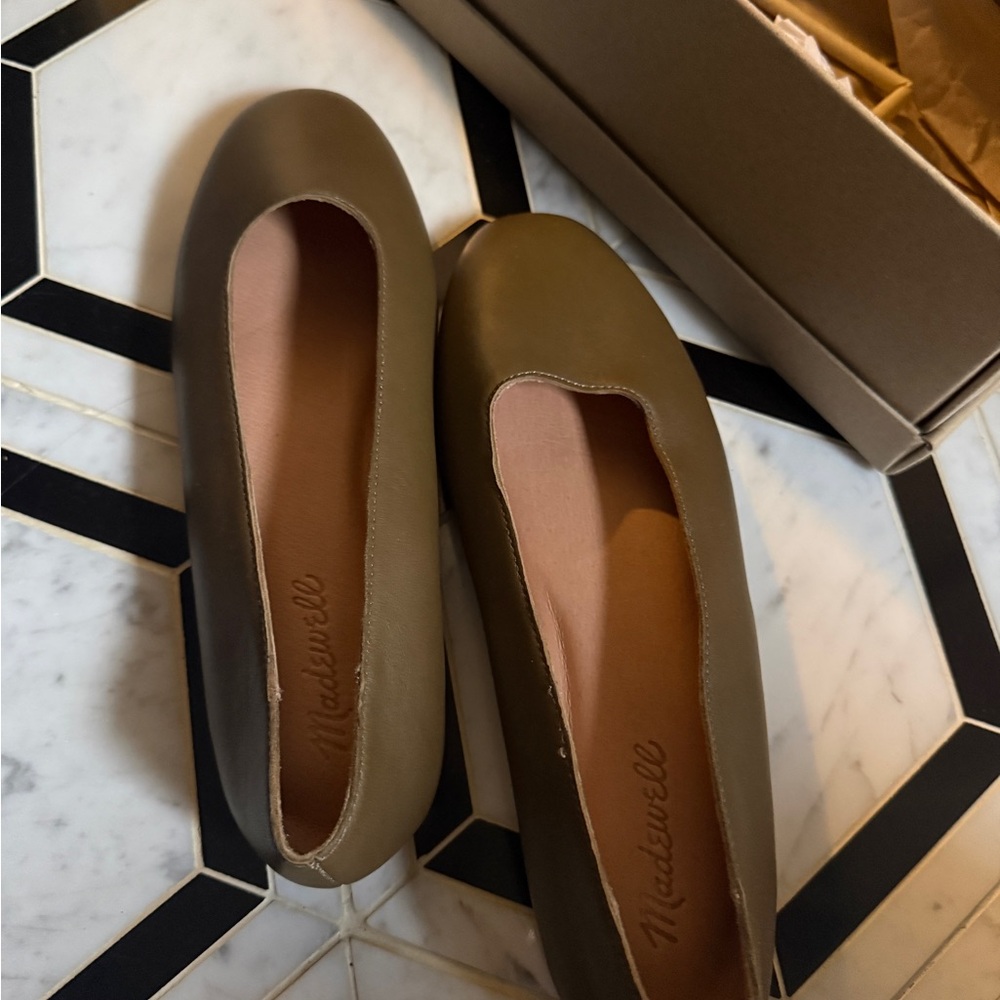 Madewell Cory Flat Golden Spinach